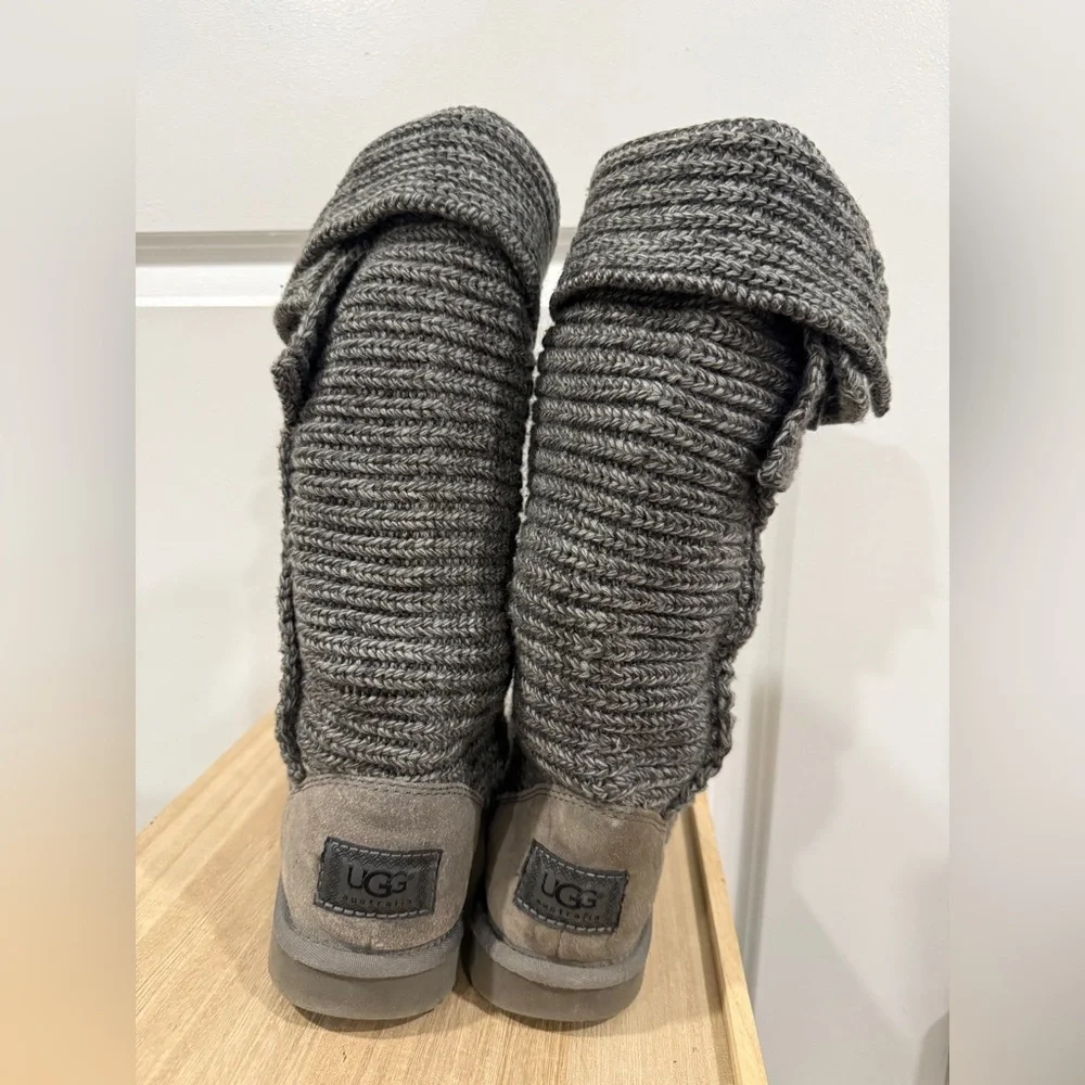 UGG Australia Gray Knit Tall Boots Women’s Size 7 Cozy Winter Shearling